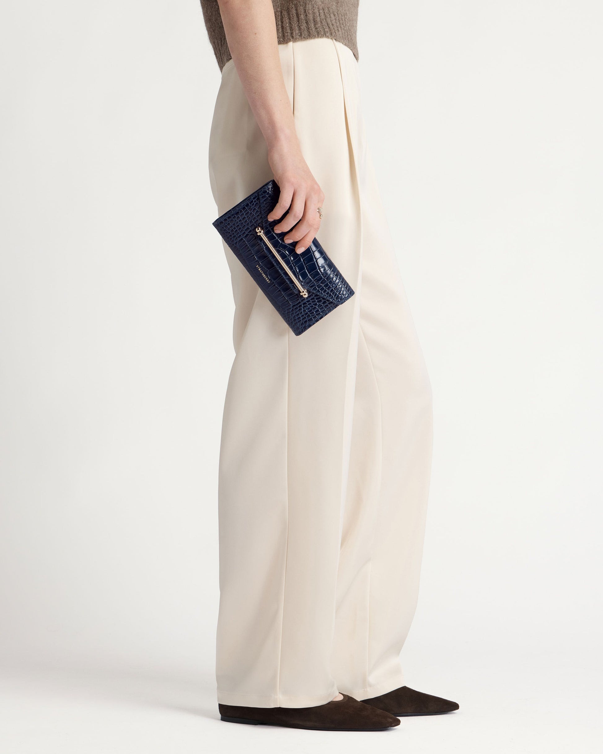 Multrees Chain Wallet — Navy Croc-Embossed Leather